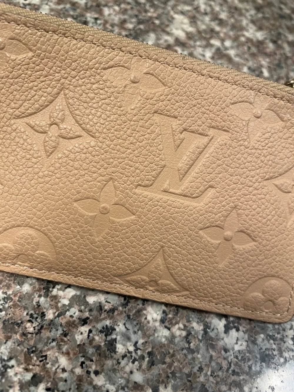 Louis Vuitton Nude Embossed Monogram Zip pouch … AUTHENTIC - Picture 2 of 7